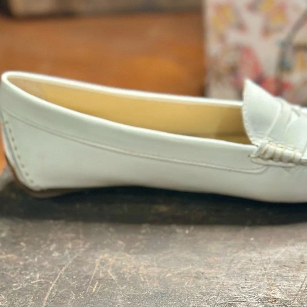 Michaels White Leather Summer Ready Slip On Driving Women's Loafers Flats